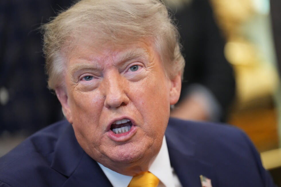 Трамп Иран қақтығысын «ұсақ-түйек» деп атады