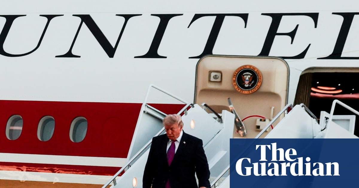 Трамп Катар сыйлаған ұшақпен Ирландияға аттанады