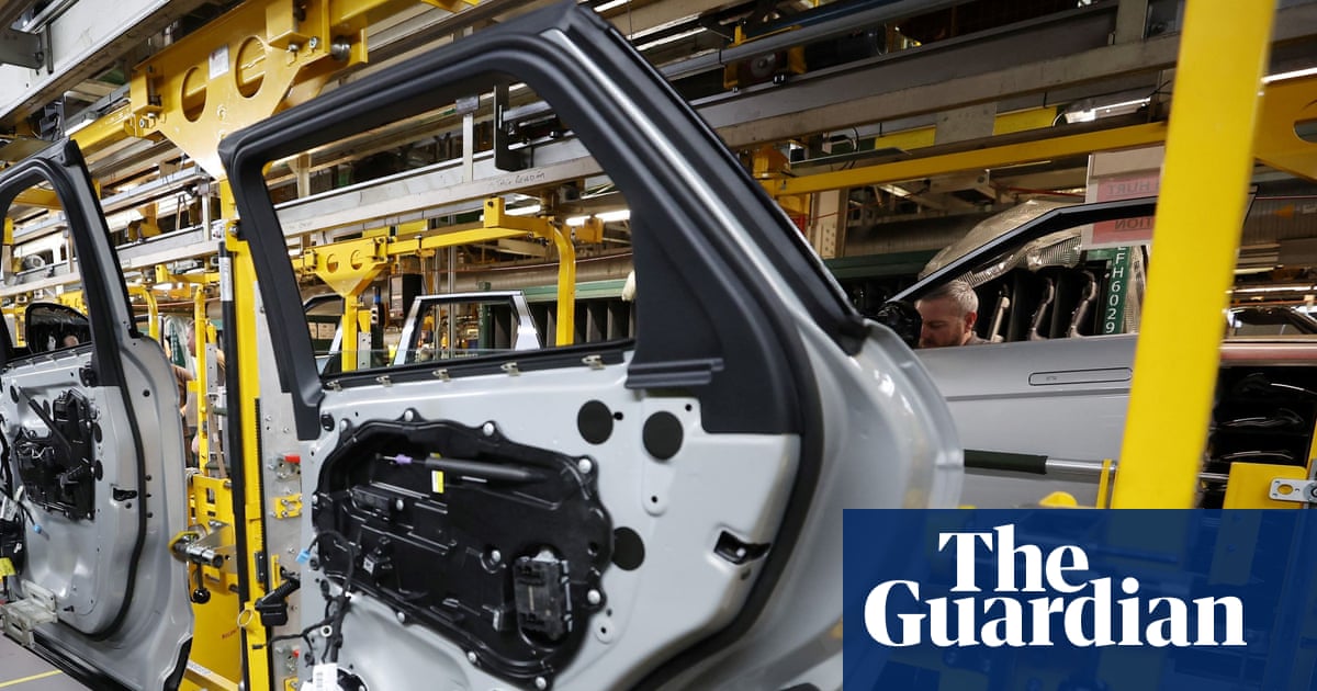 Jaguar Land Rover екі жылда 4 мың жұмыс орнын қысқартады