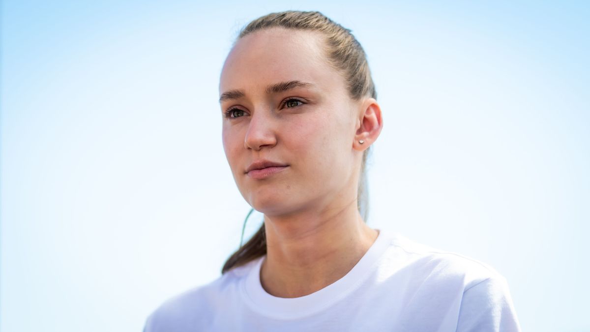 Елена Рыбакина Наоми Осаканы жеңіп, US Open жарысында тұңғыш рет ширек финалға шықты