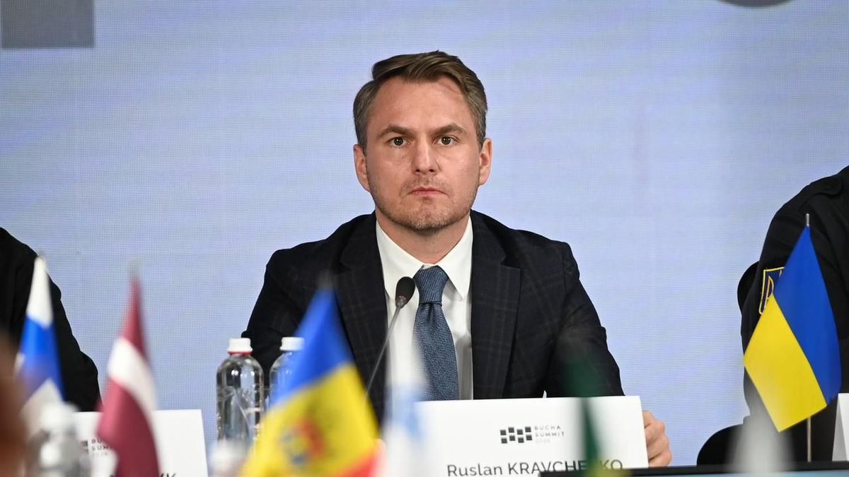 Украина бас прокуроры сыбайлас жемқорлық дауынан кейін отставкаға кетті