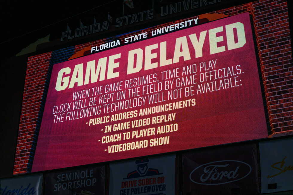 SMU мен Florida State ойыны жарық өшуіне байланысты екі сағатқа кешіктірілді
