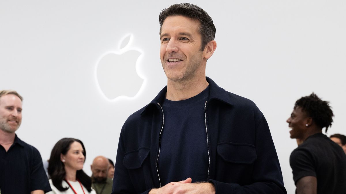 Apple-дің жаңа басшысы Джон Тернус Стив Джобстың 25 жыл бұрынғы стратегиясын жаңғыртты