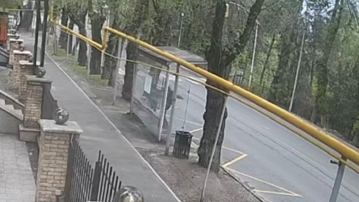 Алматы соты аялдамада 68 жастағы әйелге шабуыл жасағандарға үкім шығарды