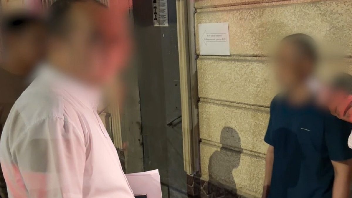 Маңғыстауда ауруханаға бөлінген 223 млн теңгені жымқырды деген күдікпен үш адам қамауға алынды