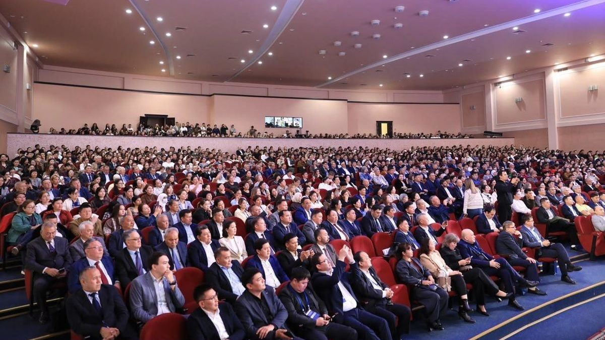 Ақтөбеде отандық және шетелдік хирургтер заманауи тәсілдерді талқылады