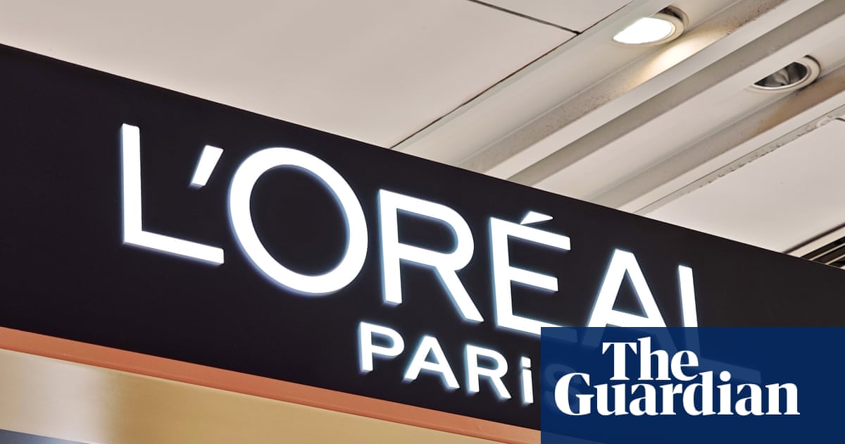 Аризона L'Oréal-ды шаш түзеткіштерінің қаупін жасырды деп айыптады
