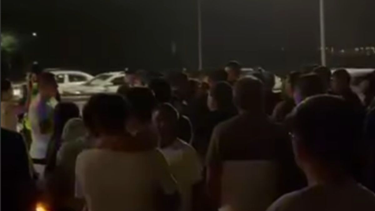 Алматыдағы «София» тұрғын үй кешенінің тұрғындары ыстық су жоқ деп наразылыққа шықты