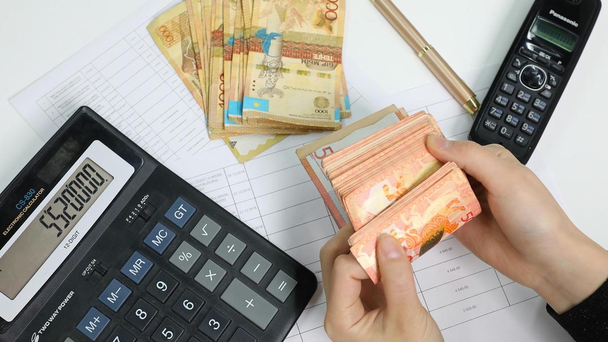 Еңбек министрлігі: жұмыссыздарға төленетін төлемді қысқарту 2027 жылғы 1 қаңтарға шегерілді