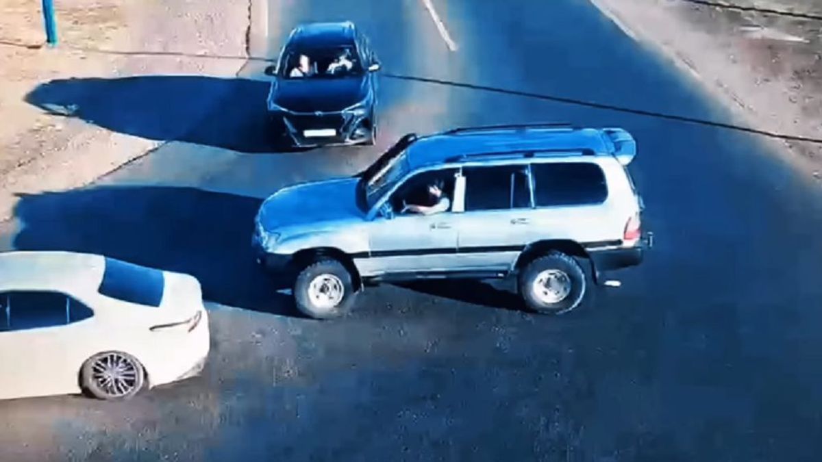 Қызылордада үйлену тойының кортежі жол ережесін бұзғаны үшін тоқтатылды