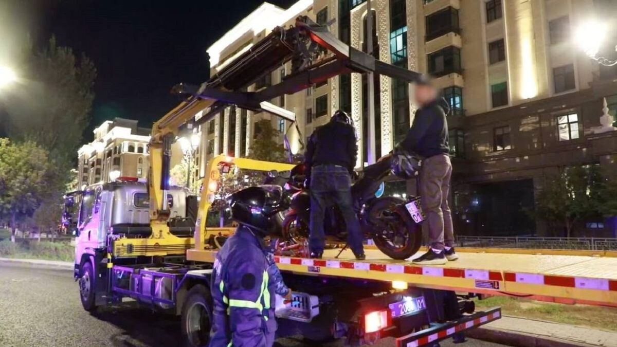 В Астане наказали мотоциклиста за шум под окнами жилого дома