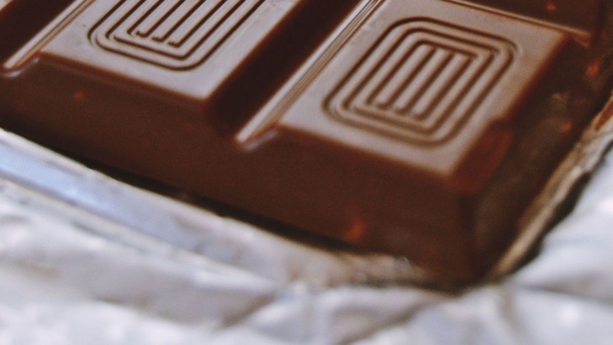 Жастықтағы шоколад: Кэри Гранттың романы қонақүй дәстүріне қалай айналды