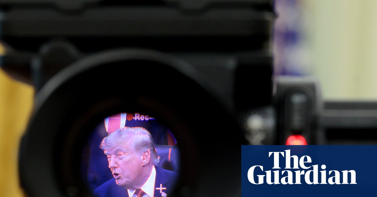 Американские телеканалы выразили протест против запрета Трампа для СМИ