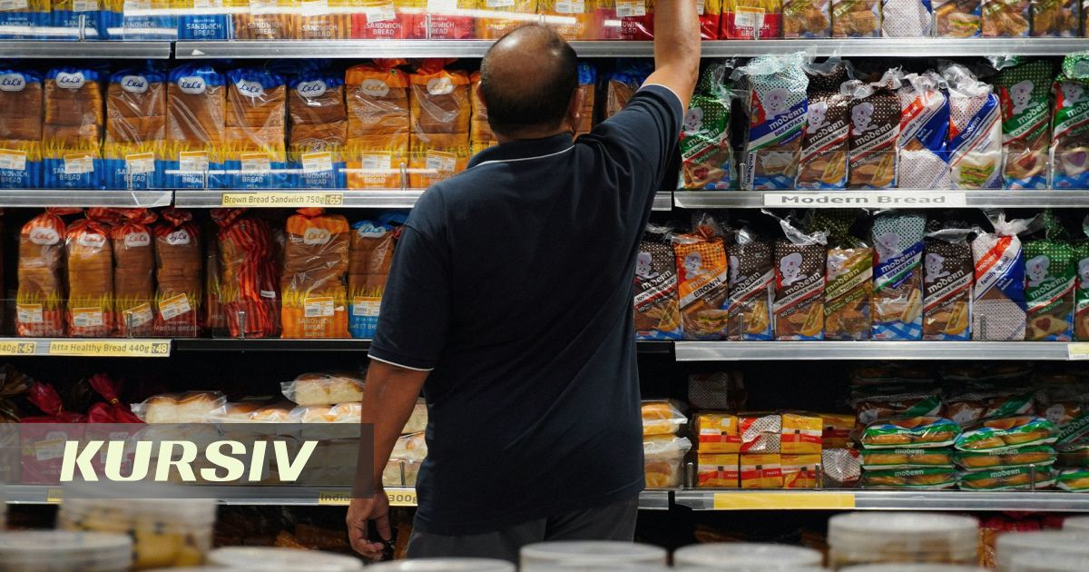 В Астане открылся супермаркет импортных продуктов «Гастроном», вызвав споры
