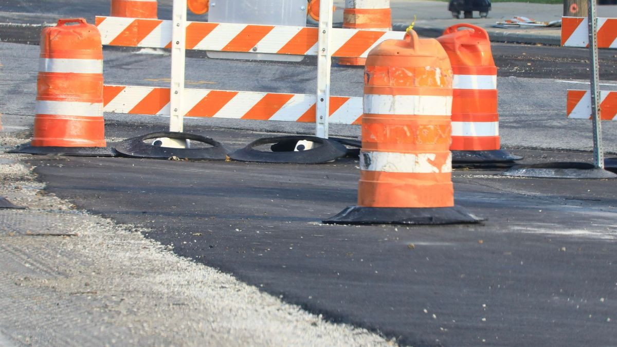 Токаев потребовал глубокой реформы дорожной отрасли и контроля качества новостроек