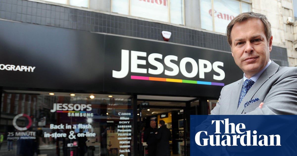 AO World купила продавца камер Jessops у Питера Джонса