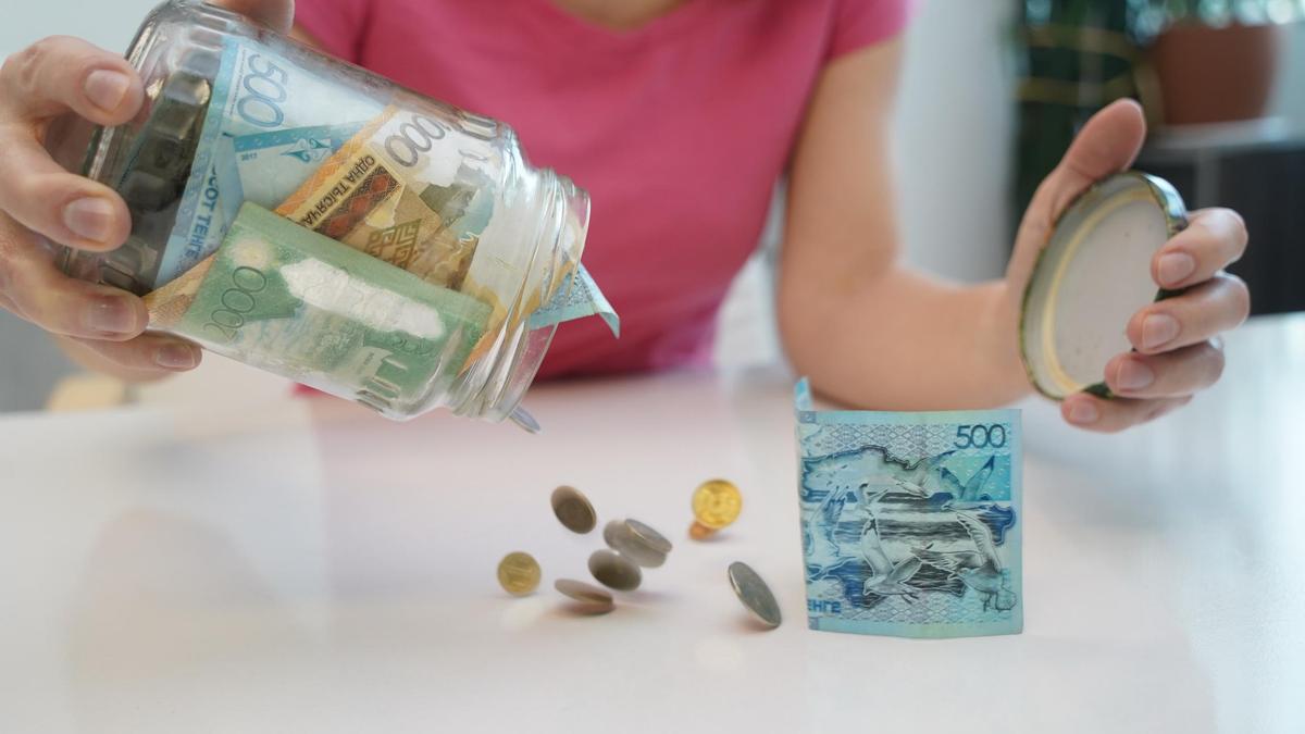 Казахстанцы накопили более 30,5 трлн тенге на банковских депозитах