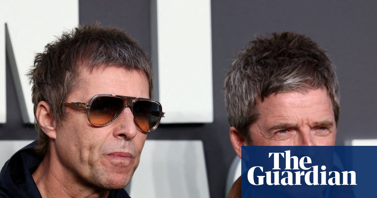 Oasis через суд остановили аукцион неизданных записей