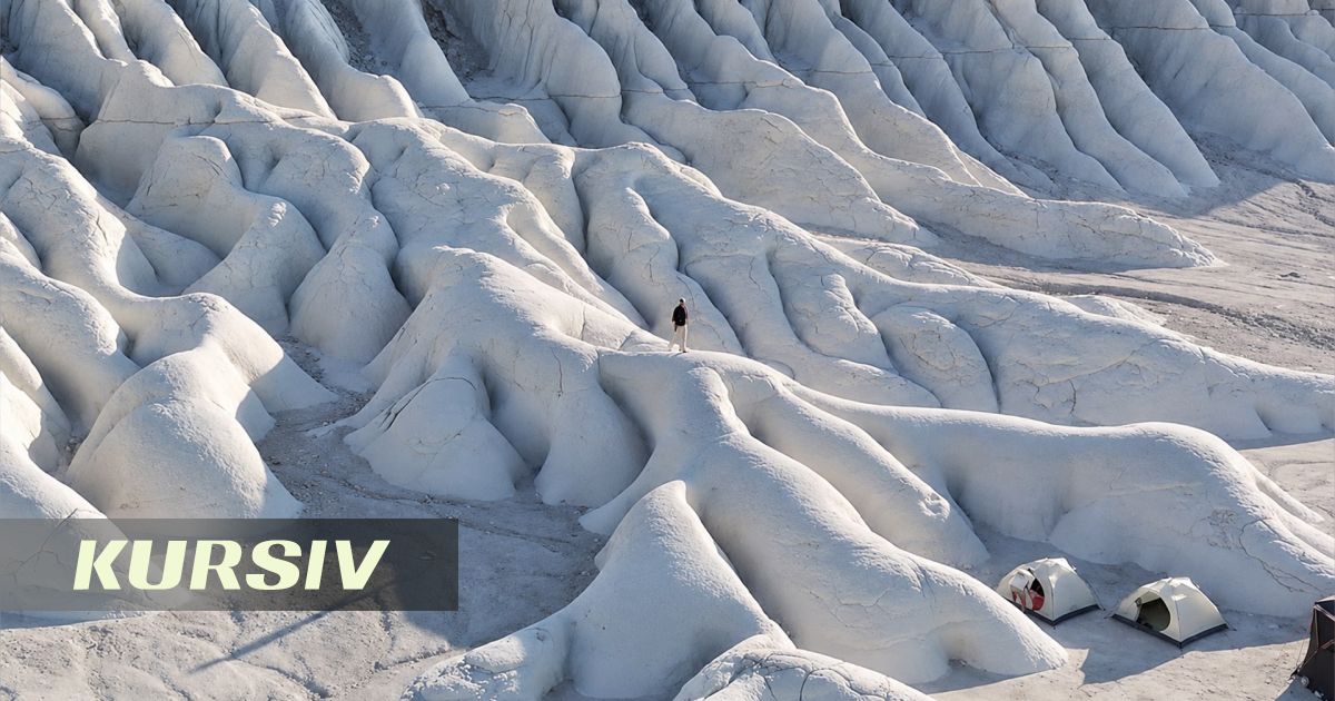 Туристы обнаружили «казахстанский Памуккале» среди солончаков Мангистау