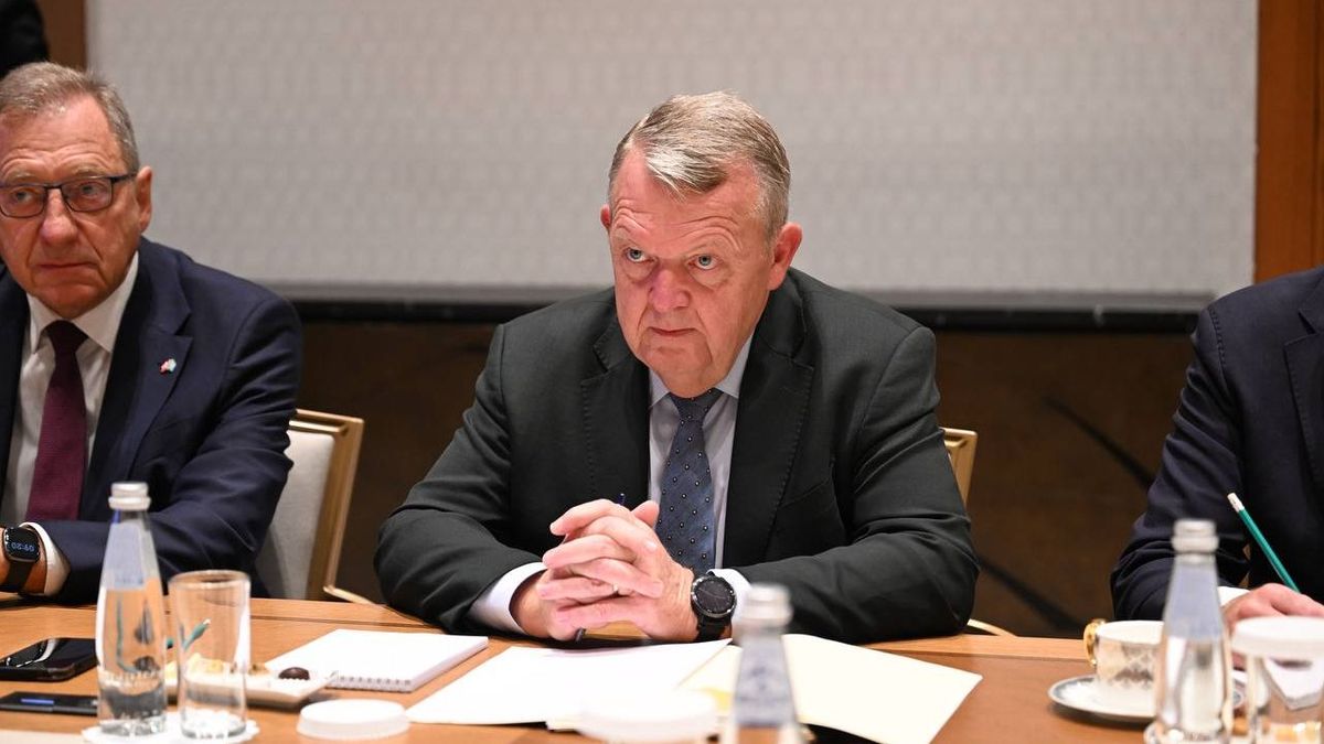 Глава МИД Дании попросил Казахстан повлиять на Россию ради мира в Украине