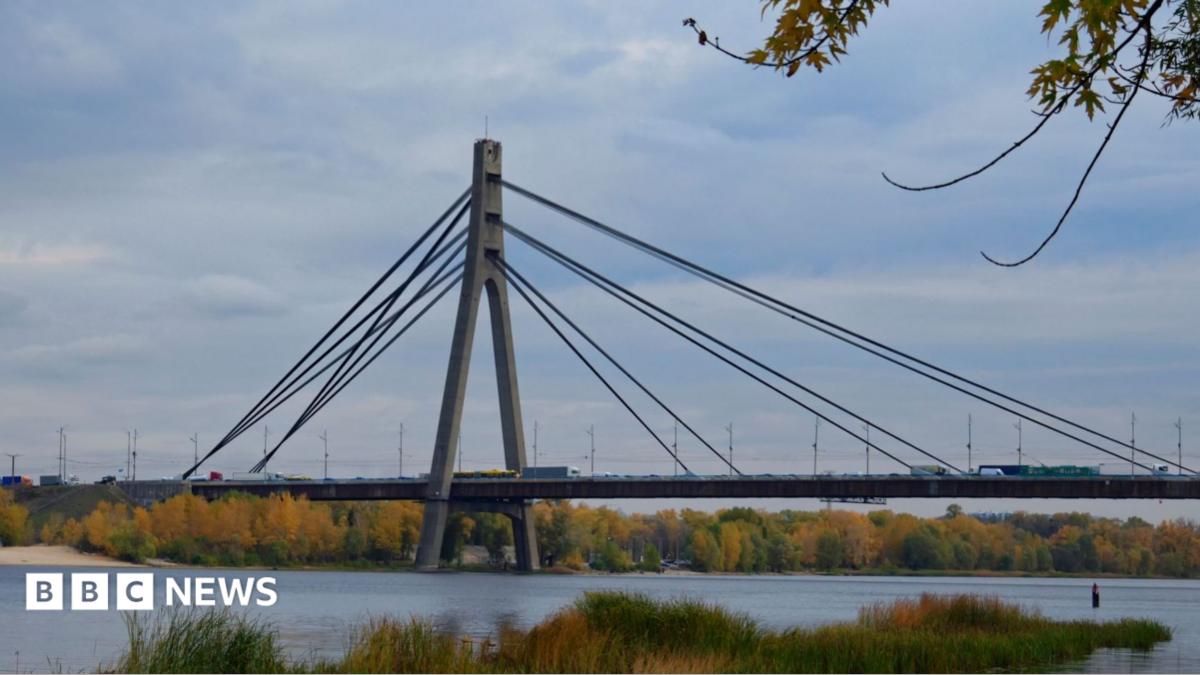 Россия нанесла удар по второму по величине мосту Киева — мэр