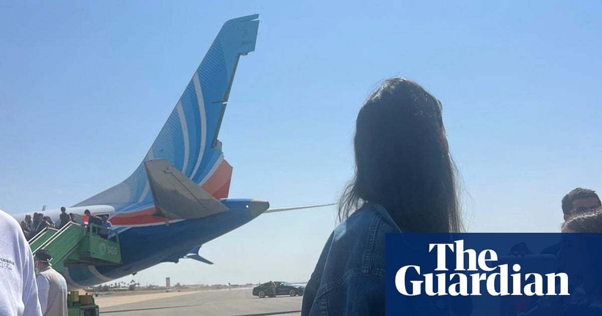 Нападение на борту Flydubai: второй пилот ударил капитана топором