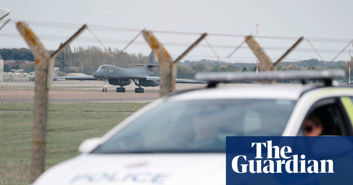 Подозреваемый в подготовке атаки на военную базу в Британии освобождён под залог