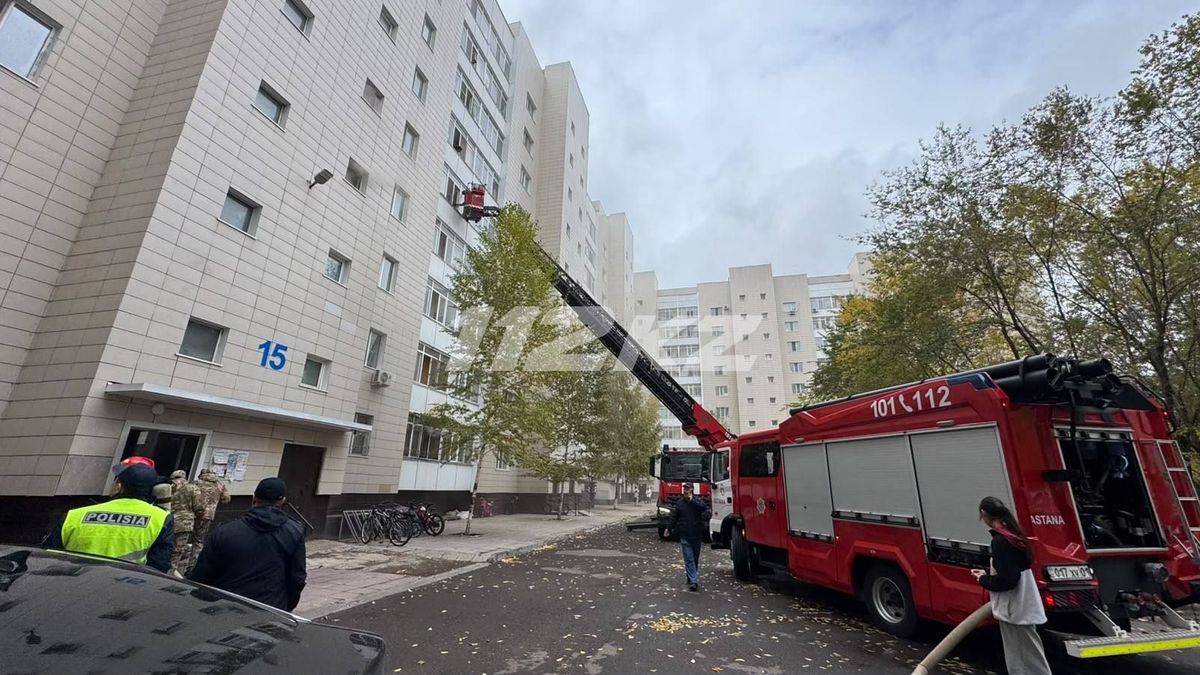 Пожар в ателье на первом этаже девятиэтажки в Астане: эвакуированы 17 человек