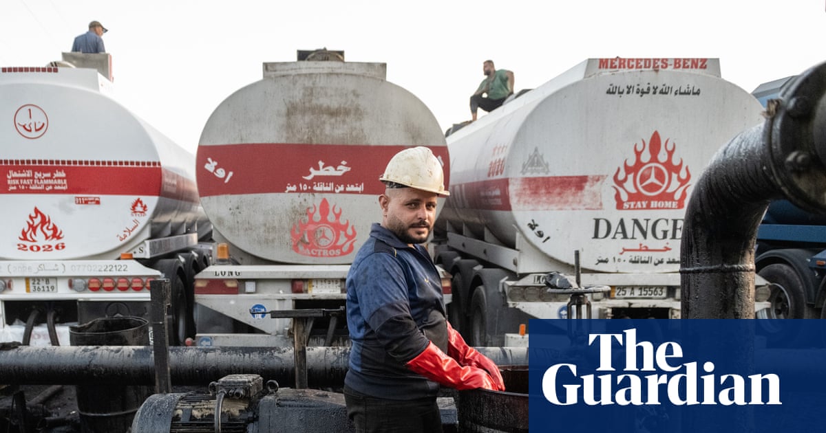 Цены на нефть резко выросли из-за напряжённости на Ближнем Востоке и угрозы урагана в США