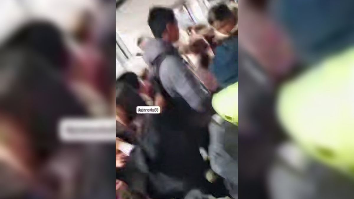 Давка в гардеробе школы Астаны: директор сложила полномочия