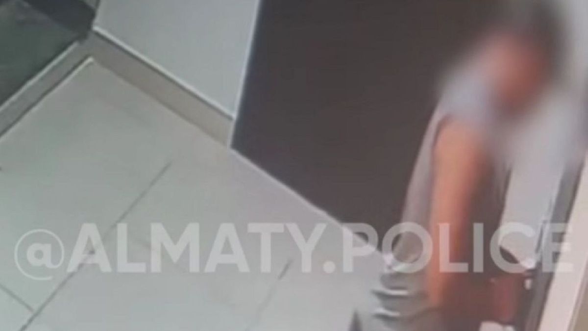 В Алматы задержан подозреваемый в квартирных кражах, попавший на видео