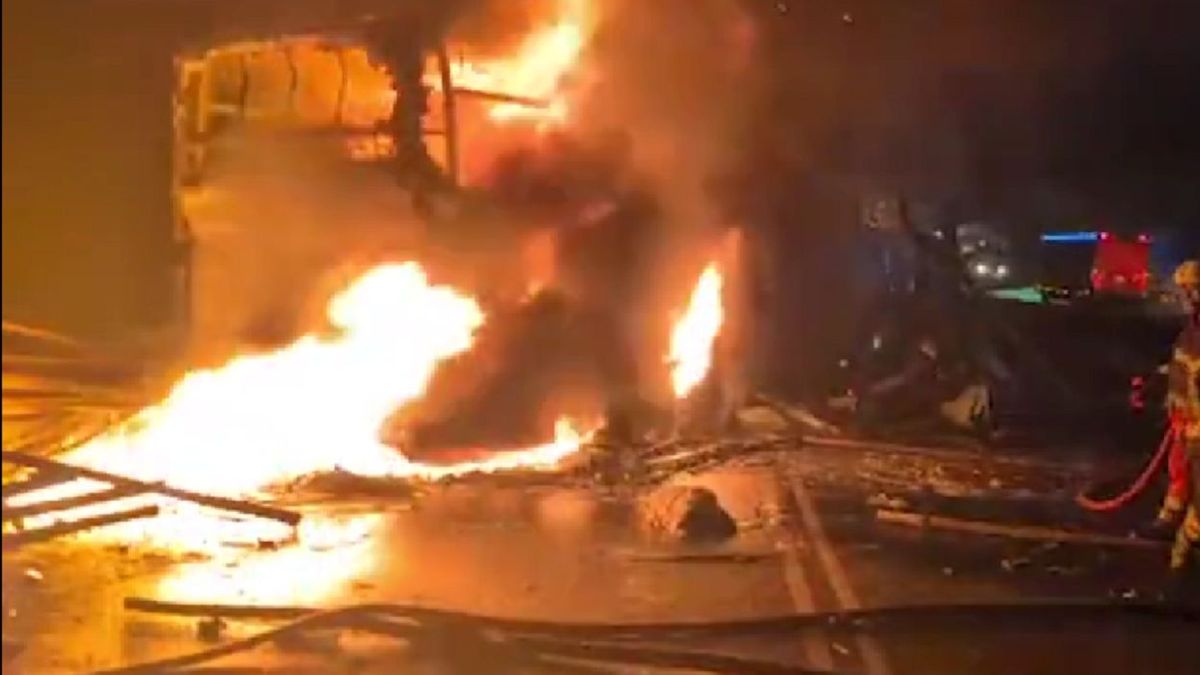 ДТП в Танзании: 35 человек погибли при столкновении автобуса с лесовозом