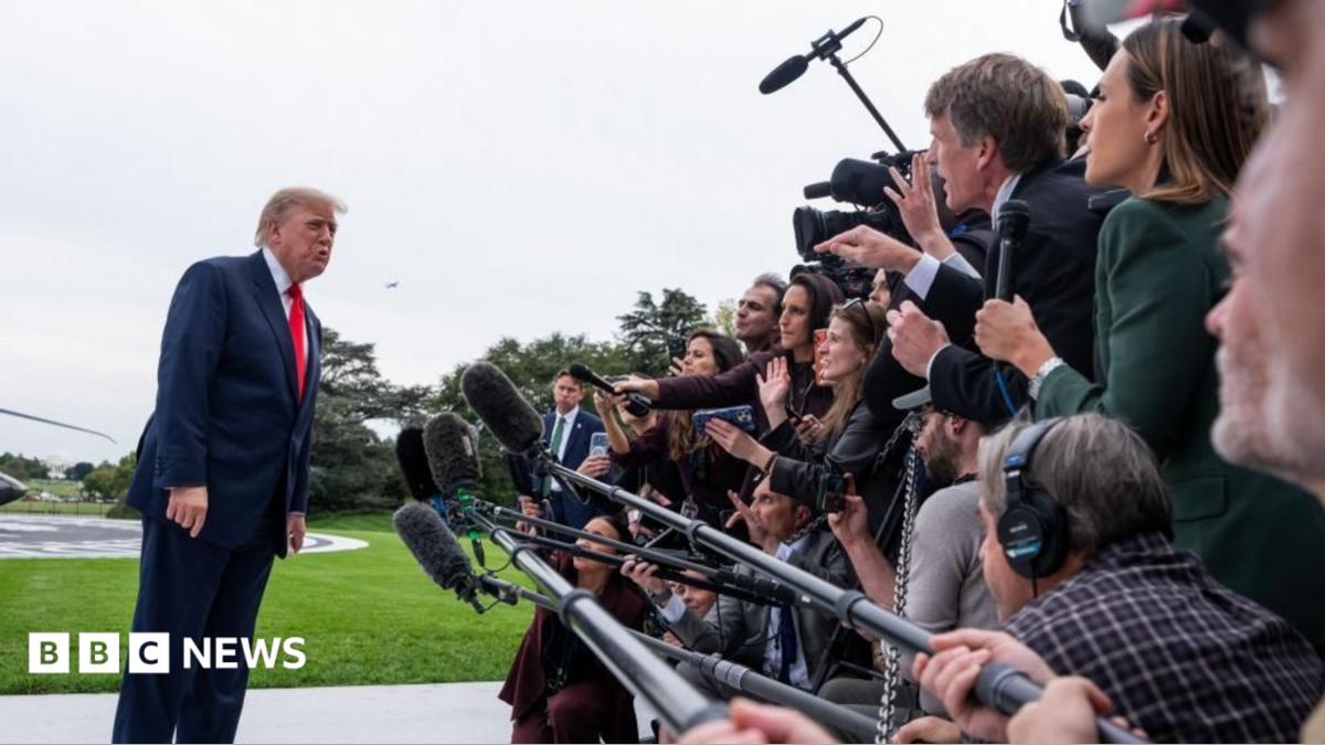 Минюст США расследует телеканалы из-за бойкота пула Трампа