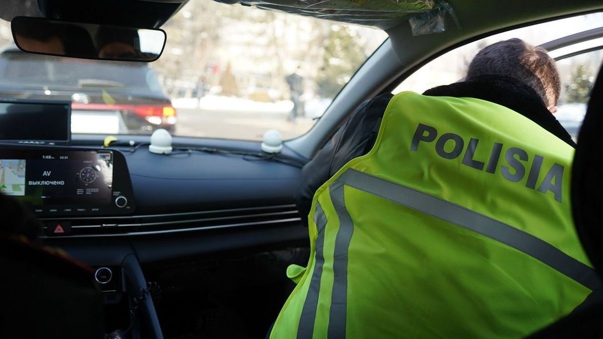 Полиция Астаны усилила патрулирование улиц и дворов в рамках «Правопорядка»