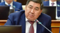Ермұрат Бәпи Тоқаев саясатын мақтап мақала жазды, бірақ өткір мәселелерді айналып өтті