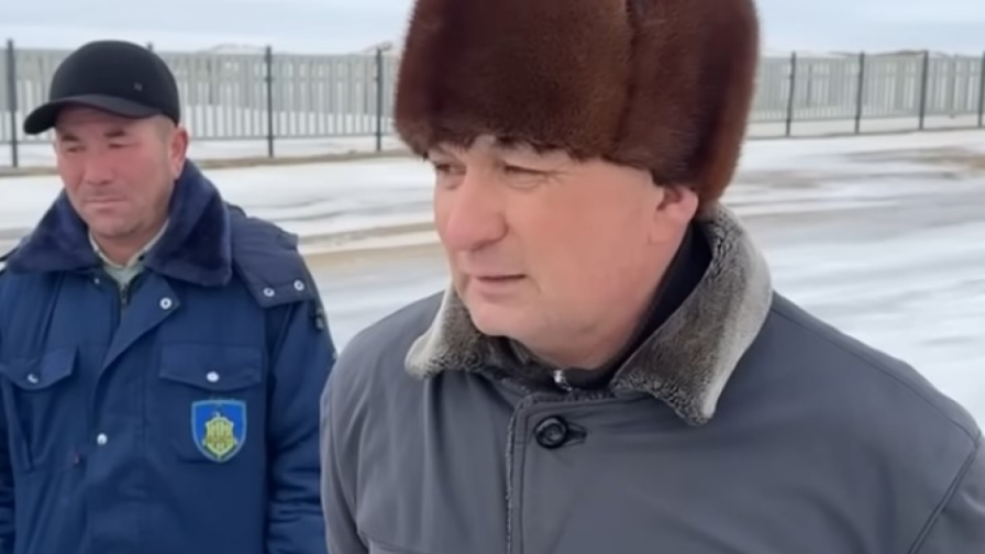 Атыраудағы жоғалған отбасы: екінші қыз камерада көрінді, ата-анасы табылды