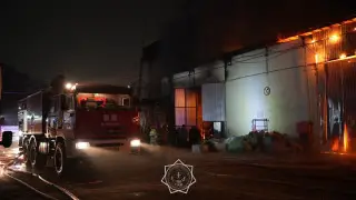 Алматыдағы ірі өрт толықтай сөндірілді: құтқарушылардың түнгі еңбегі