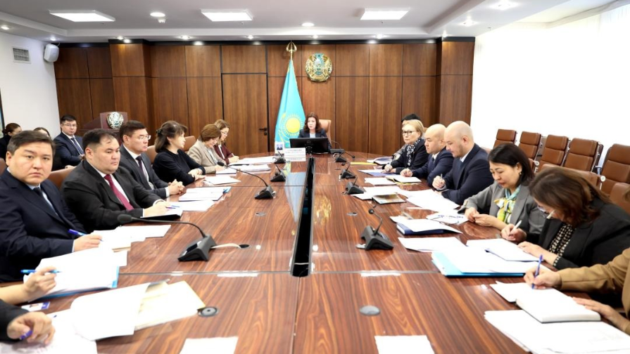 Білім беру саласындағы жаңалықтар: Мұғалімдердің 53%-ы кәсіби бағалау шегінен өте алмады