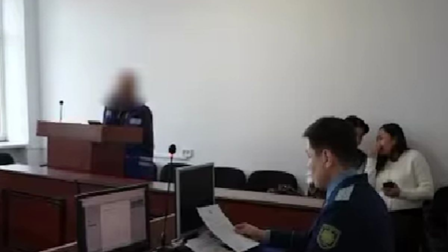 Атырауда банк картасын «жалға бергені» үшін алғашқы үкім шықты