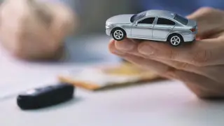 Автоны мың теңгеге саттыңыз ба? Салықшылар неге алаңдайтынын түсіндірді