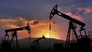 Мұнай бағасы күрт өсті: Brent маркалы мұнай 100 доллардан асты