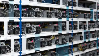 Казахстанец лишился свободы и 185 млн тенге за нелегальный майнинг криптовалют