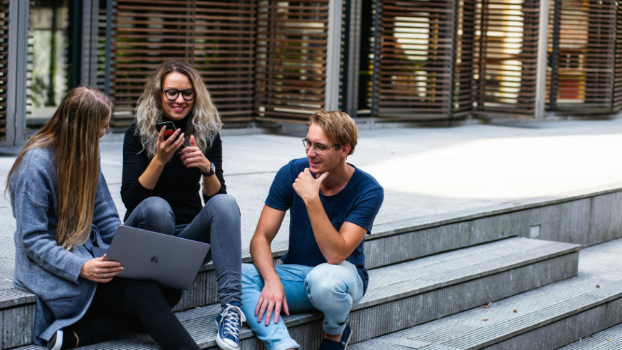 Ұлықпан Жолдасов ауызашарда бата бере алмады: Желіде қызу талқыға түсті