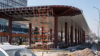 Алматыдағы "Саяхат" автовокзалы маңындағы "суперостановкалар": Құрылыс әлі аяқталмады