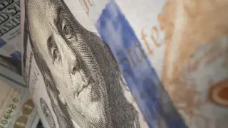 Теңге қайтадан нығайып, доллар құны төмендеді