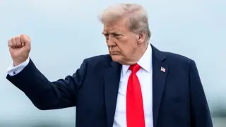 Трамп: АҚШ-тың Ормуз бұғазындағы блокадасы келісімге қол жеткізілген соң тоқтатылады