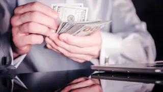 Ақшаны қате аудардыңыз ба? Қазақстанда оны қайтарудың жолдары