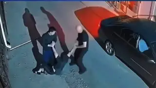 Шымкентте әскери қызметке шақырылушыны ұстау сәті видеоға түсіп қалды