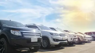 Шенеуніктер қандай көліктерді мініп жүр? Қалалар мен облыс әкімдіктерінің автопарктері