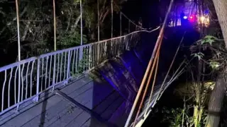 Өскеменде жаяу жүргінші көпірі құлады, зардап шеккендер бар
